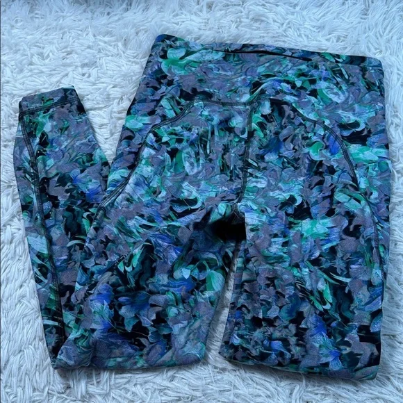 Lululemon Swift Speed High Rise Tight 25"
Rapid Flourish Multi - Picture 5 of 6